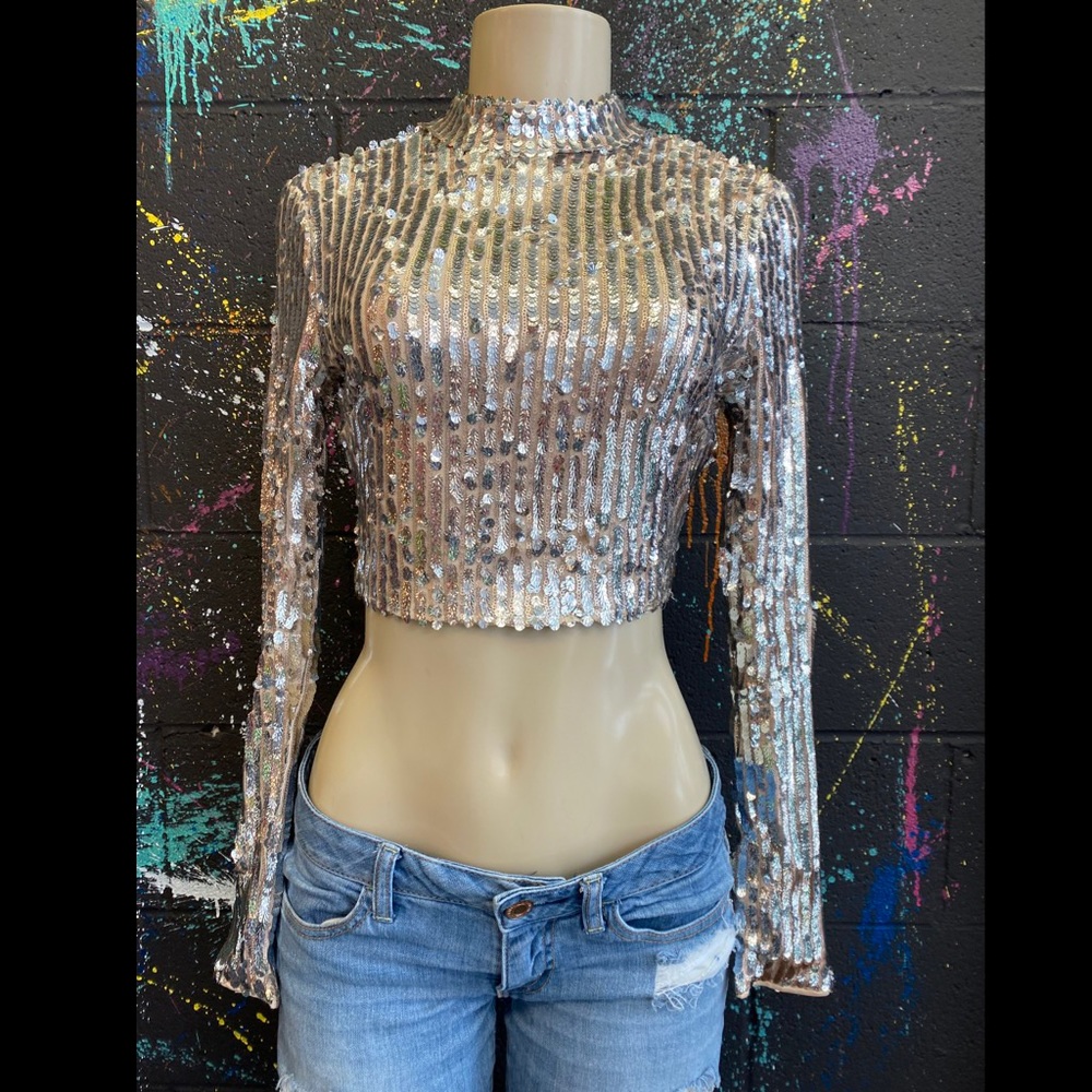 AKIRA ‘FLASHY MUCH’ SEQUIN HIGH NECK CROP TOP size s small 0 2 4